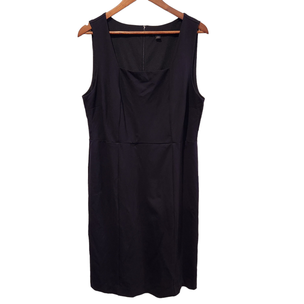 Elegant Black Sleeveless Dress